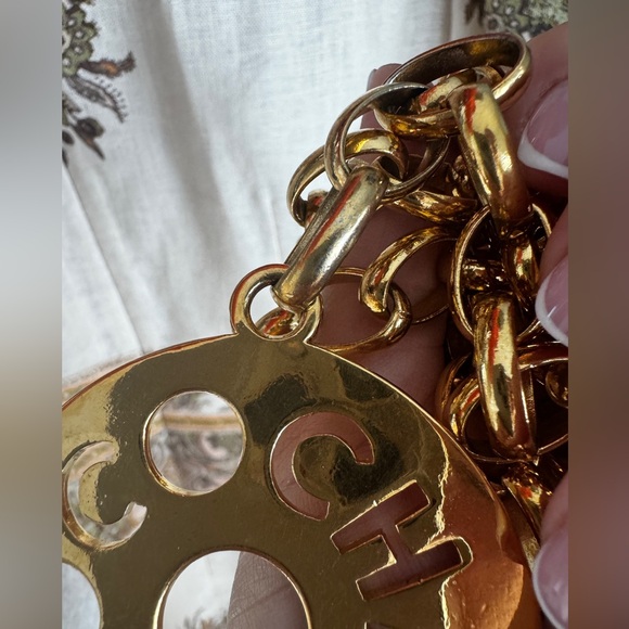 LOT 1431 24K gold plated CHANEL vintage necklace/belt chain with huge pendant - Picture 14 of 15